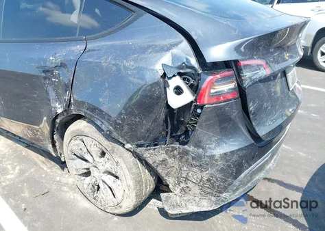 2025 Tesla Model Y Long Range Dual Motor All-Wheel Drive из США, поврежденный, VIN 7SAYGDEDXSA376016